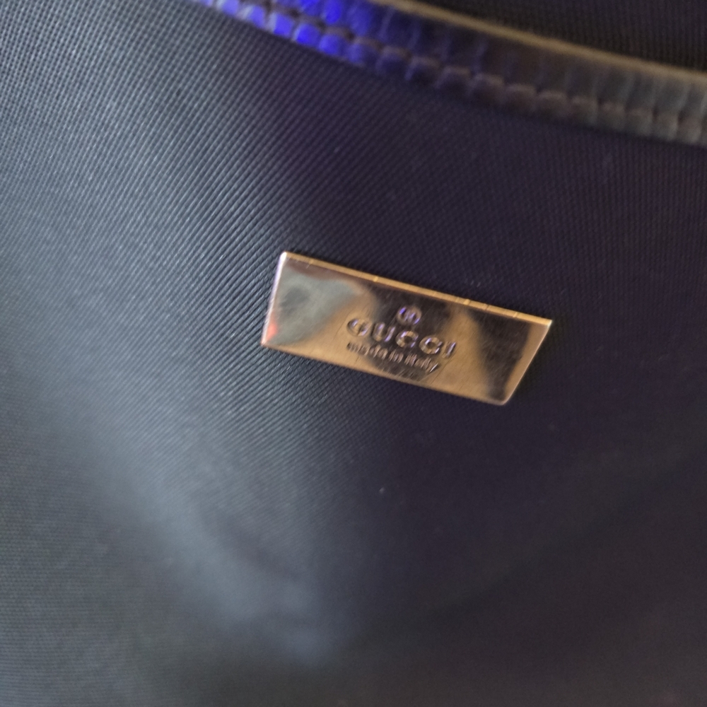 Gucci Black Crossbody Messenger Bag. - Picture 7 of 7